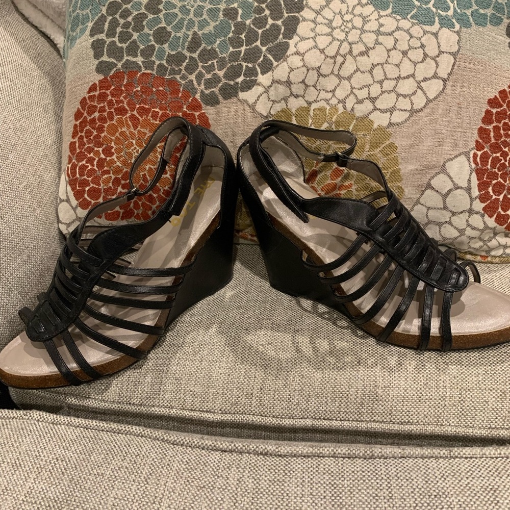 Black Wedges - Picture 3 of 4